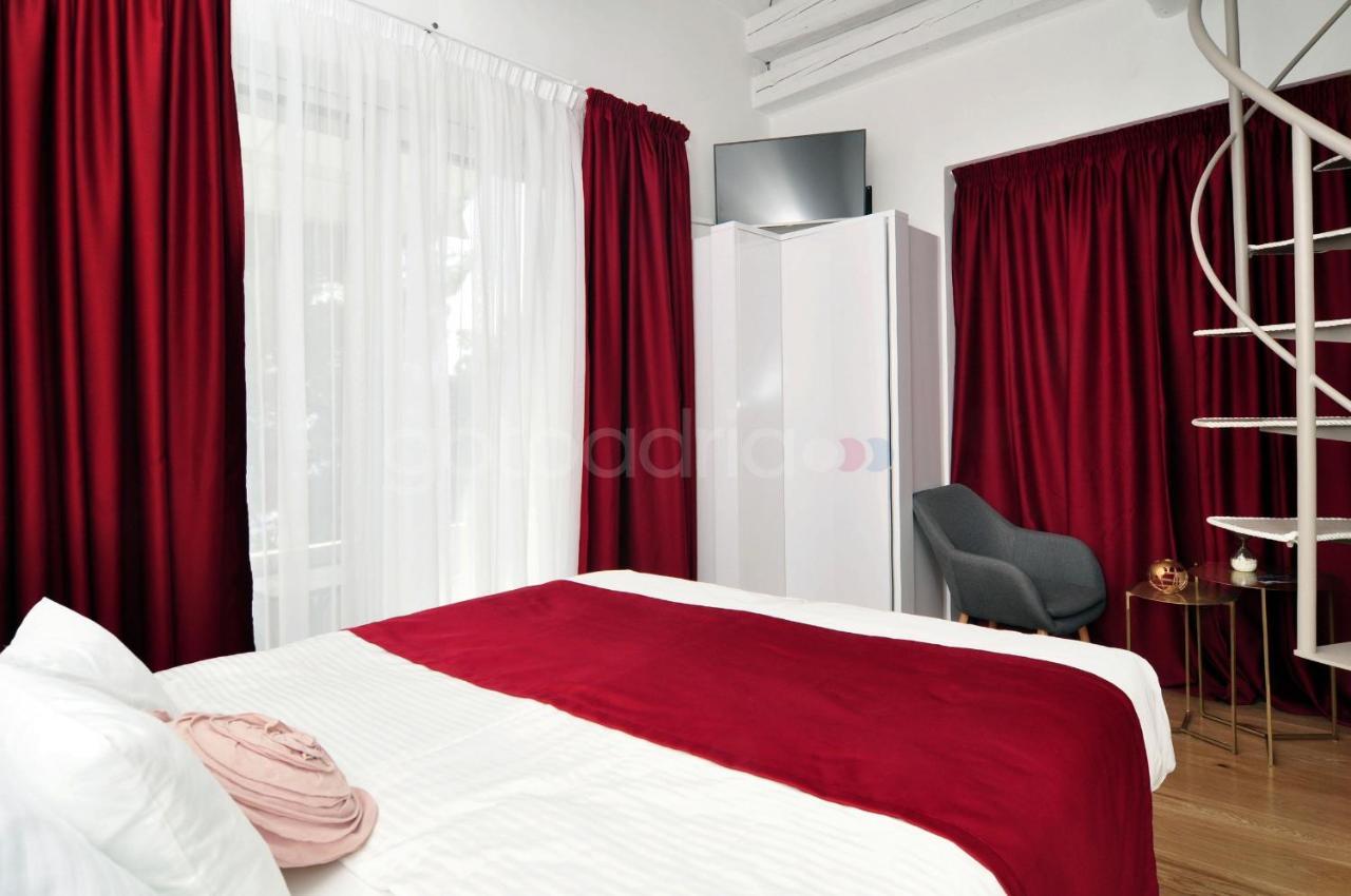 Beachfront Deluxe B&B Makarska Exterior photo