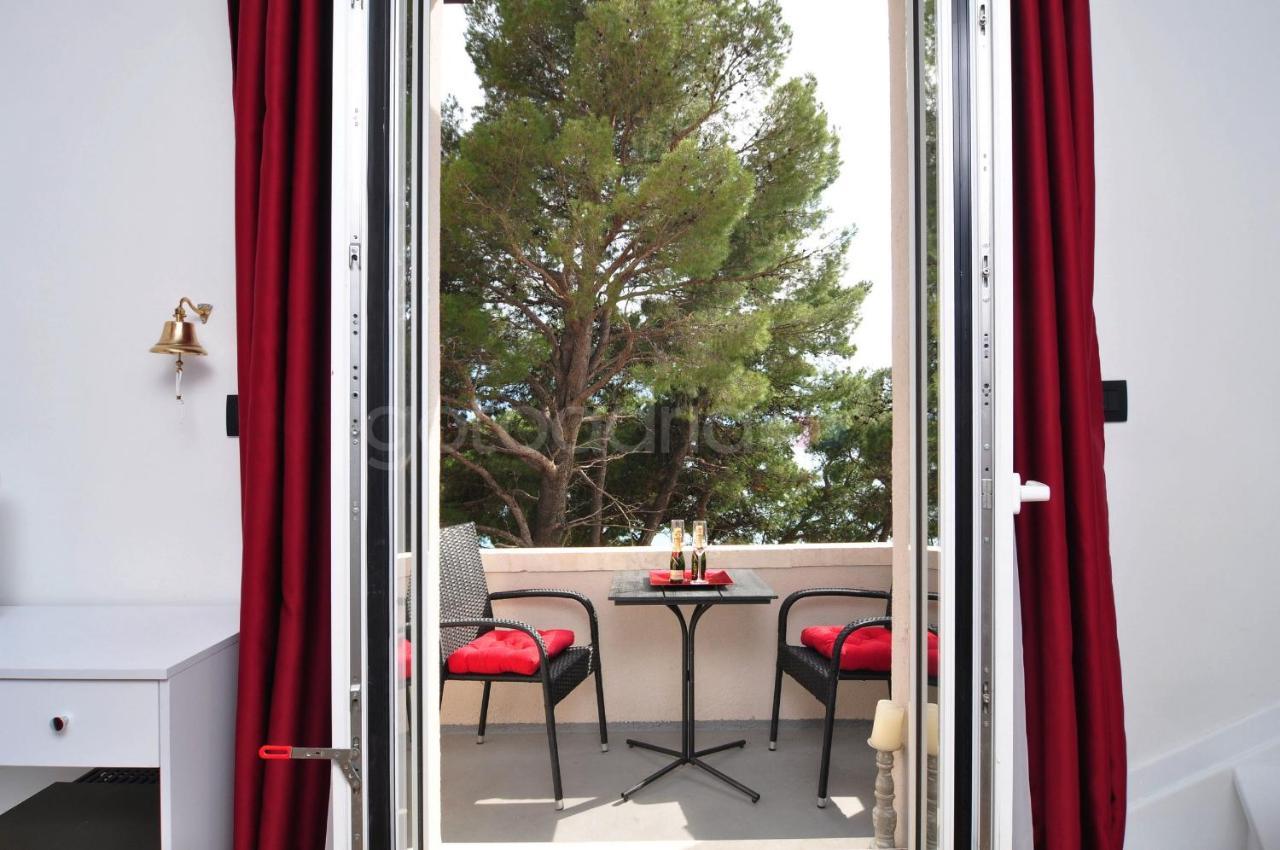 Beachfront Deluxe B&B Makarska Exterior photo