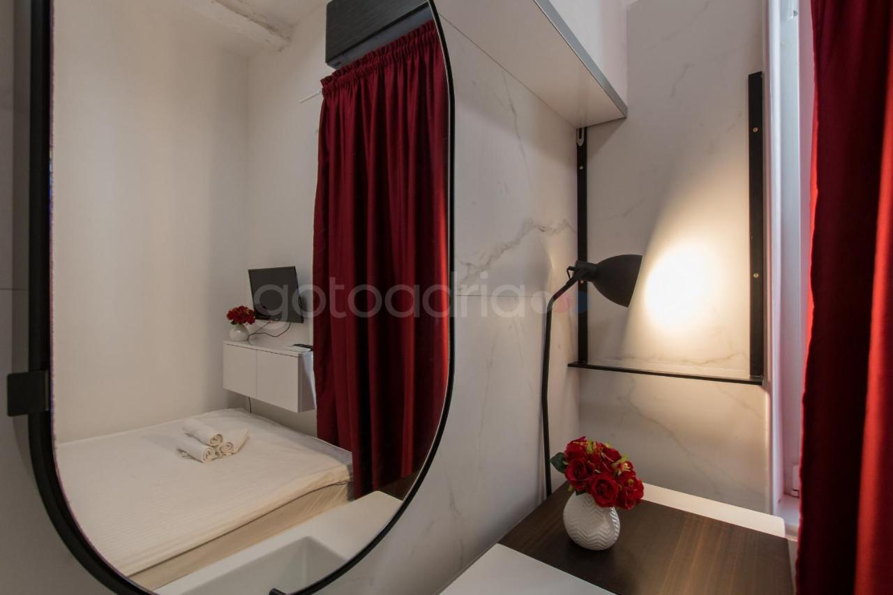 Beachfront Deluxe B&B Makarska Exterior photo